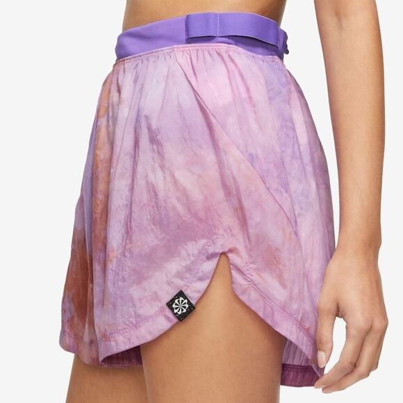 Nike Dri Fit Repel Shorts Womens Medium Mid-Rise Brief Lined Running Purple NWT - Picture 1 of 14